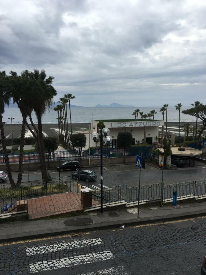 Vient E Mare Apartment Torre Annunziata Bagian luar foto