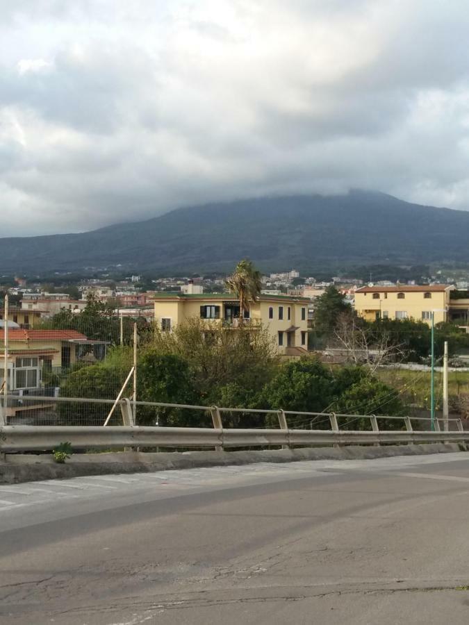 Vient E Mare Apartment Torre Annunziata Bagian luar foto